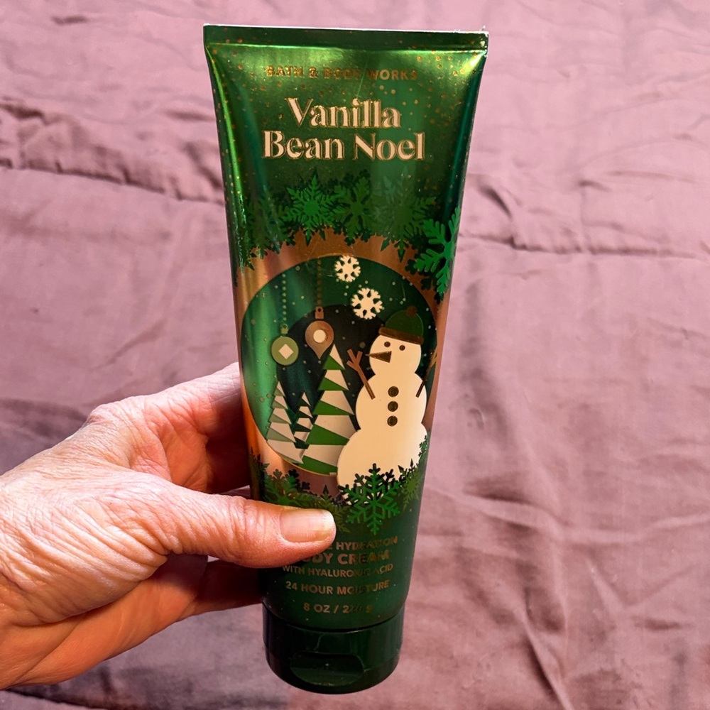 Bath and Body Works Vanilla Bean Noel Body Cream.  New.